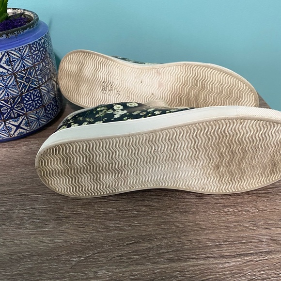 *SOLD* Unique Leather Floral Lucky Brand 🍀Shoes - Size 6 - Picture 6 of 6